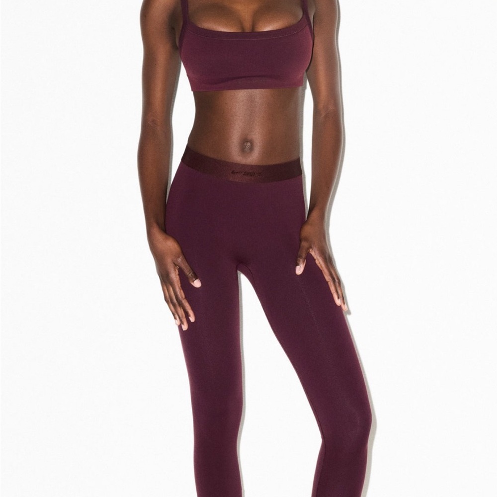 SKIMS Burgundy Leggings